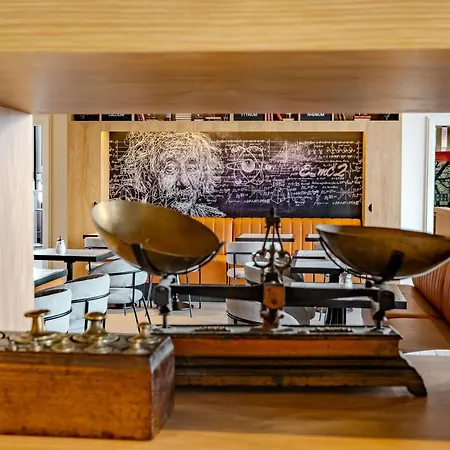 ホテル イビス マルヌ ラヴァレ 3*