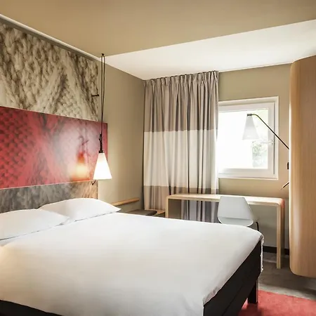 Ibis Marne La Vallee 3*