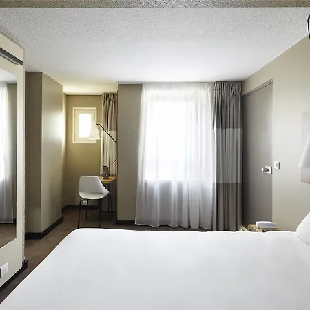 Ibis Marne La Vallee מלון
