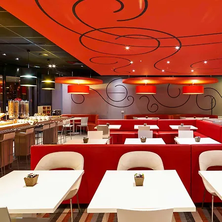 宜必思马恩河谷香格里拉香榭马恩河畔酒店 3*